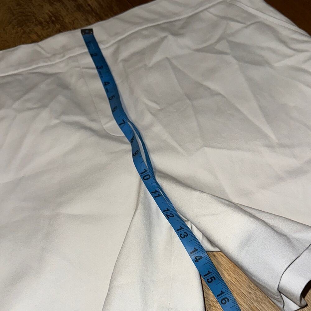 Spanx White Pull On Shorts - Picture 4 of 9